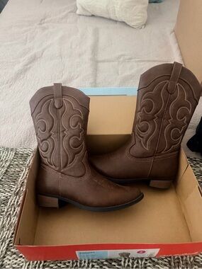 NWOT Cat & Jack Brown Cowgirl Boots - Youth Sz 5 (Women’s 6.5/7)